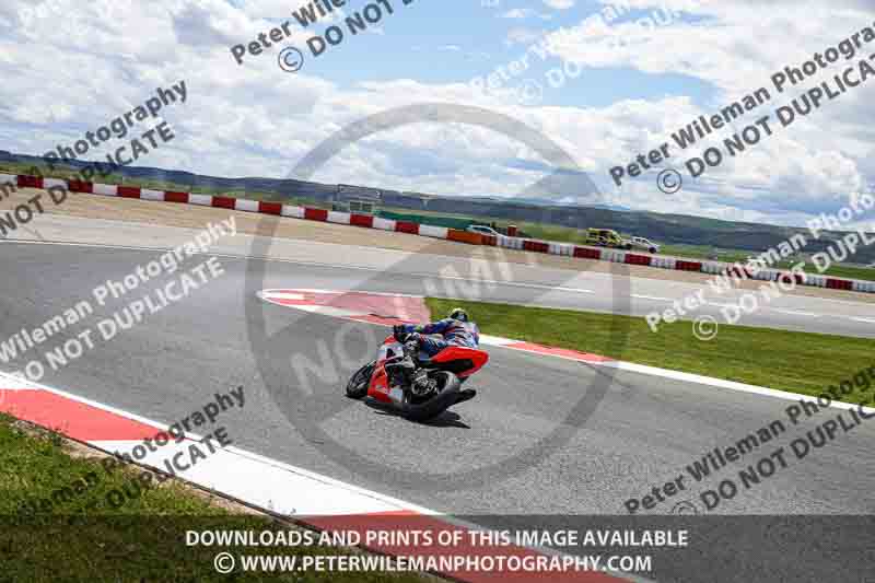 cadwell no limits trackday;cadwell park;cadwell park photographs;cadwell trackday photographs;enduro digital images;event digital images;eventdigitalimages;navarra;no limits trackdays;peter wileman photography;racing digital images;trackday digital images;trackday photos